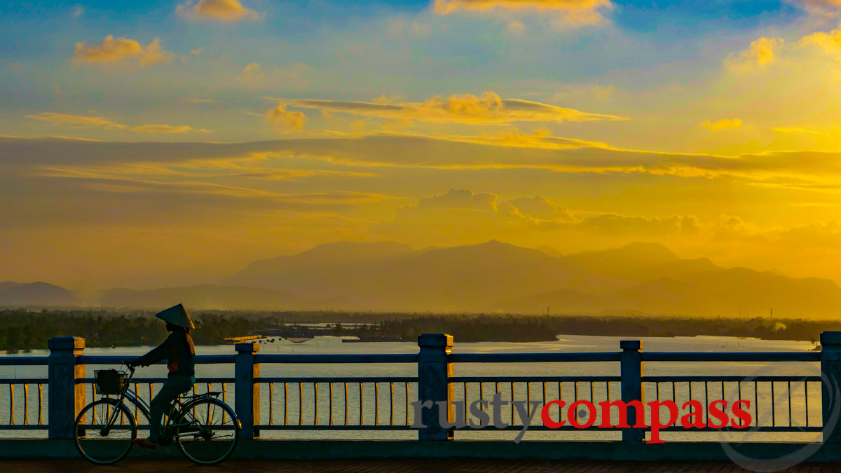 Cau Dai Bridge sunset, Hoi An